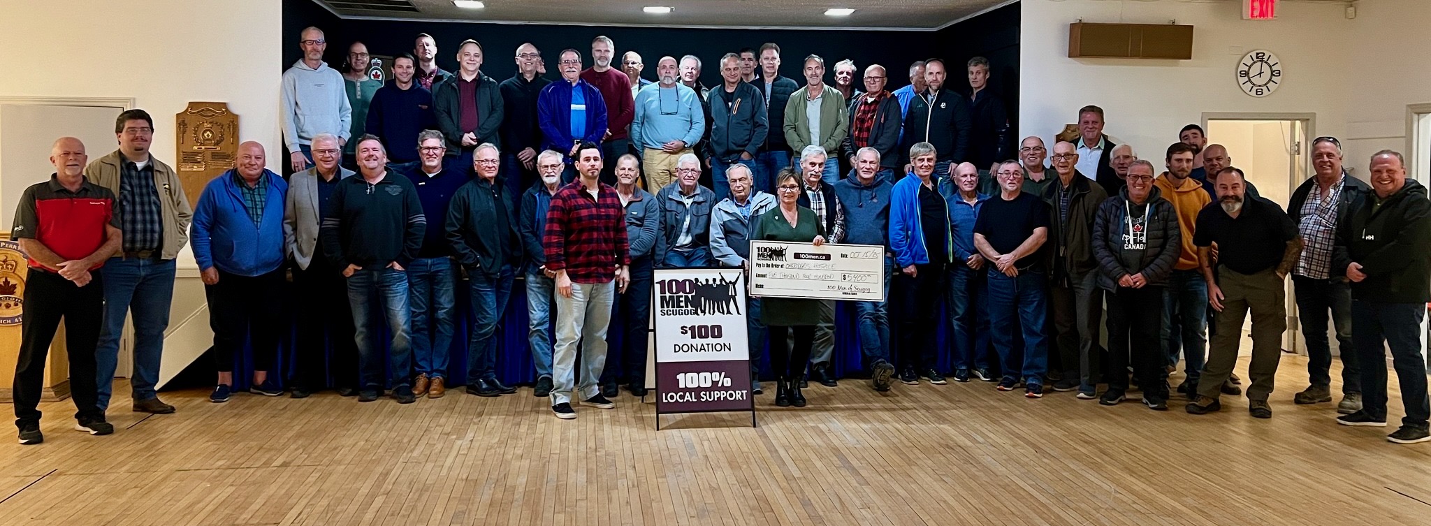 Cheque presentation 100 Men to Oak Ridges Hospice